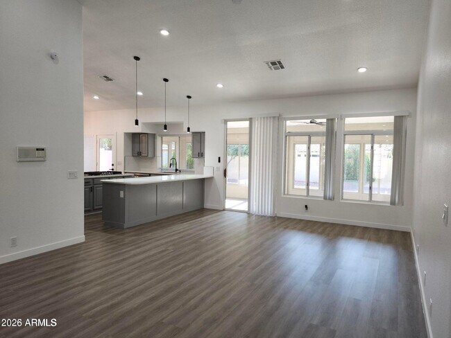 Building Photo - 8449 W Rockwood Dr