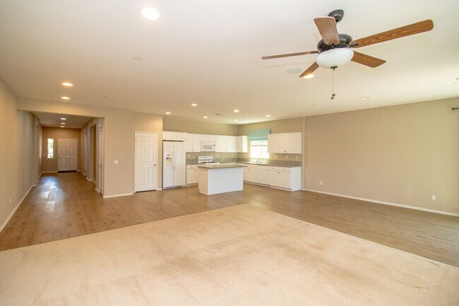 Foto del edificio - Charming 4 Bed/2 Bath Home In JP Ranch Gat...