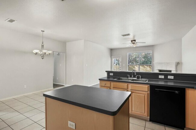 Foto del edificio - 13409 Dove Ranch Rd