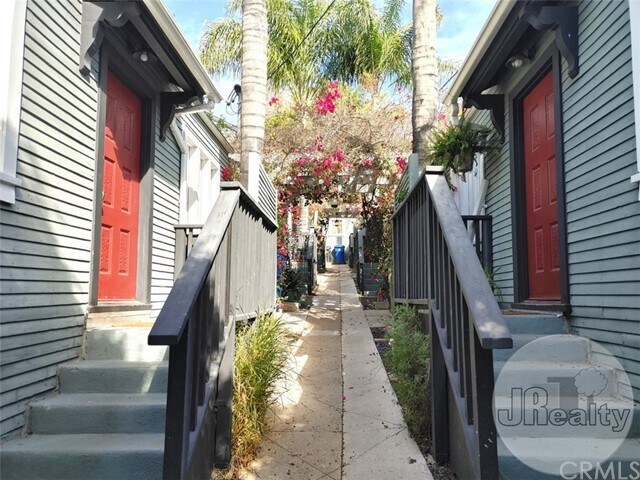 Foto del edificio - 1449 Calumet Ave