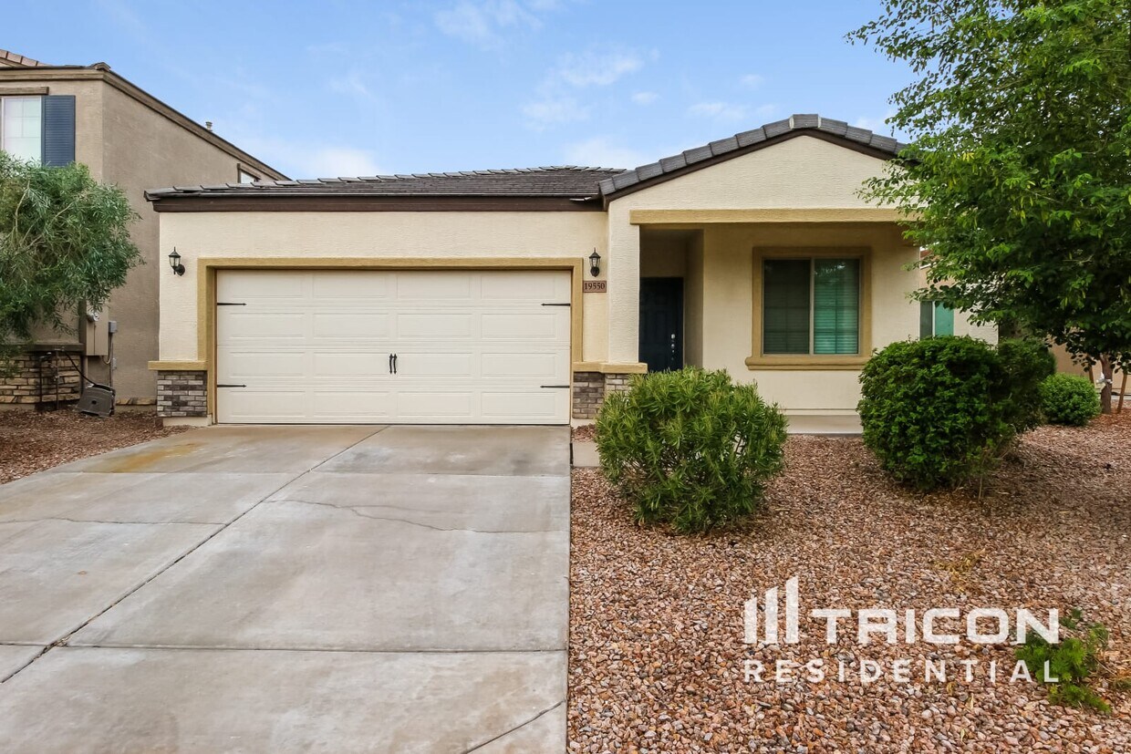 Foto principal - 19550 N Salerno Cir