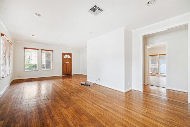 Foto del edificio - 6602 Weslayan St