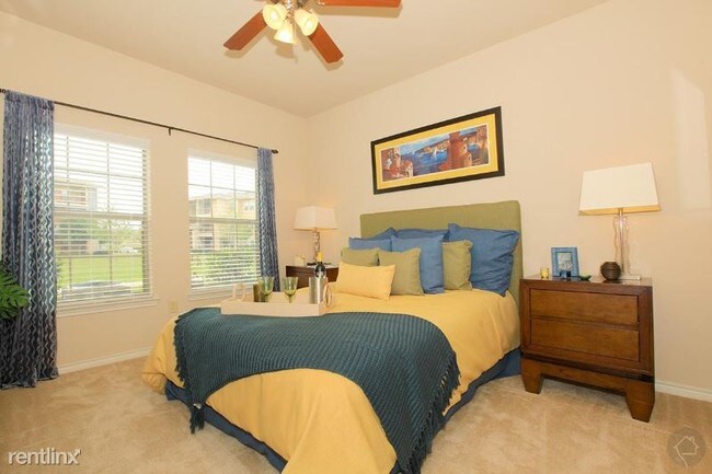Foto del edificio - 4923 Cromwell Dr