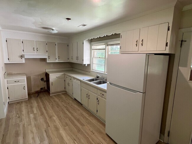 Foto del edificio - 229 Bridgeview Cir