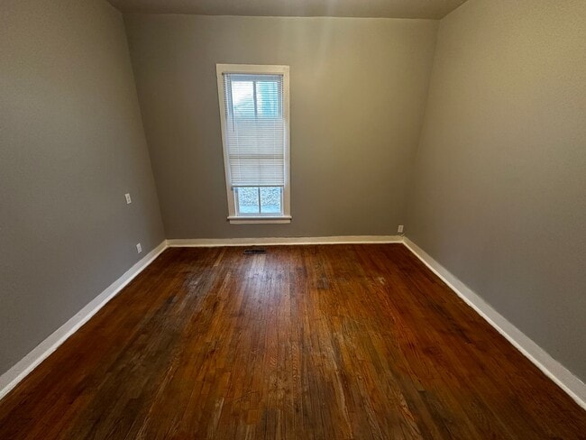 Building Photo - 1722 S 10th St