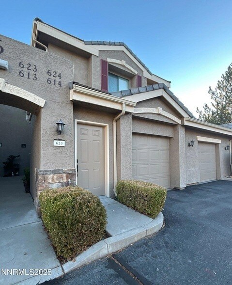 Foto del edificio - 900 S Meadows Pkwy