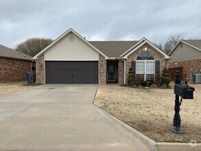 Building Photo - 7720 Parkview Dr