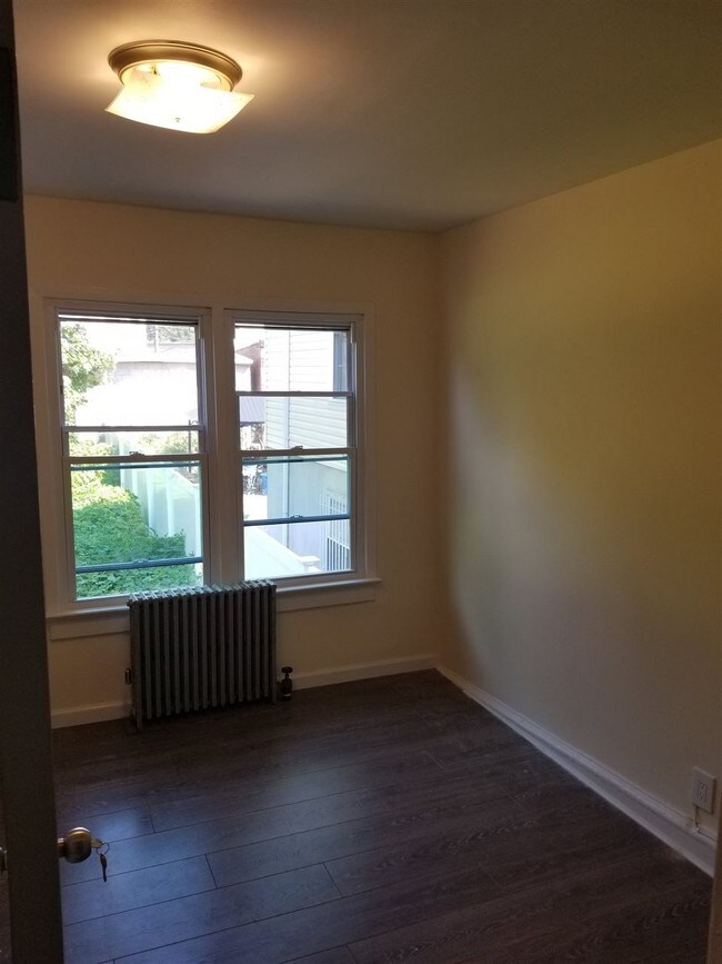56 Jewett Ave, Jersey City, NJ 07304 Apartment for Rent in Jersey