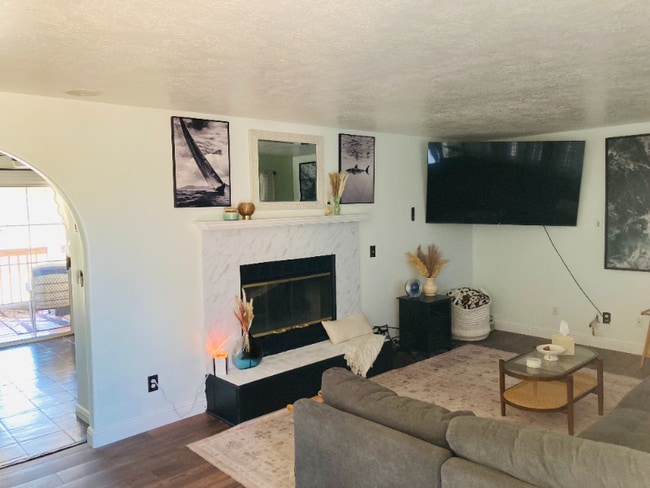 Foto del edificio - 1545 S Ash Creek Dr