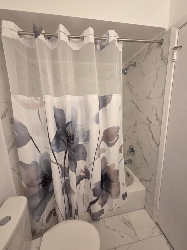 Foto del edificio - 1724 Rachael St