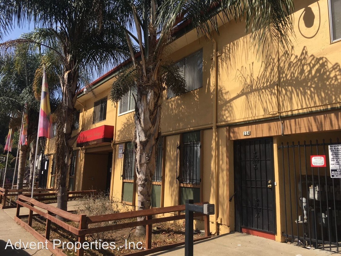 Primary Photo - 2124 90th Ave