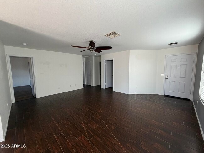Foto del edificio - 13825 W Ironwood St
