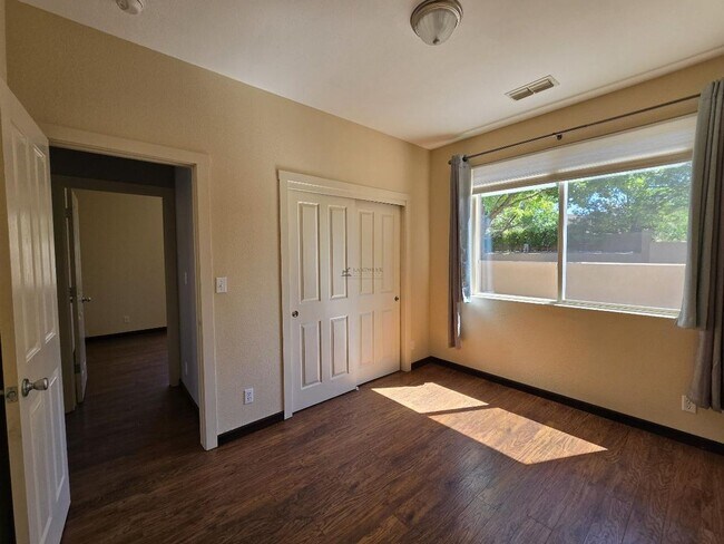 Foto del edificio - 9 Autumn Light Pl