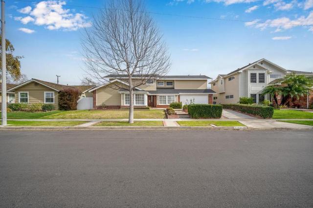 Foto del edificio - 6 bedroom in Los Alamitos CA 90720
