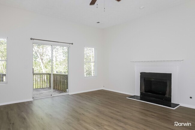 Building Photo - 593 Lone Oak Dr, Lithonia, GA 30058