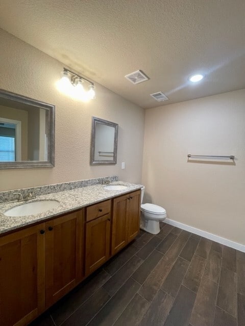 Building Photo - 510 Little Lona Ave