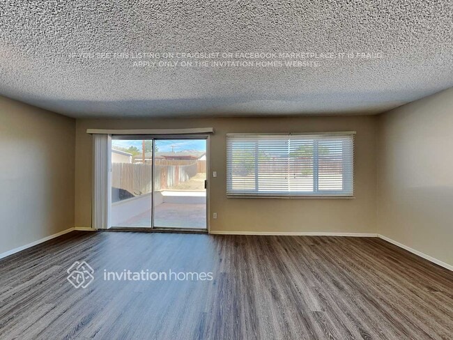 Foto del edificio - 10126 Stafford St