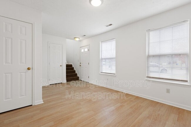 Building Photo - 1132 Jonestown Ln