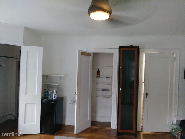 Foto del edificio - 1 br, 1 bath Apartment - 210-39 90th Avenue