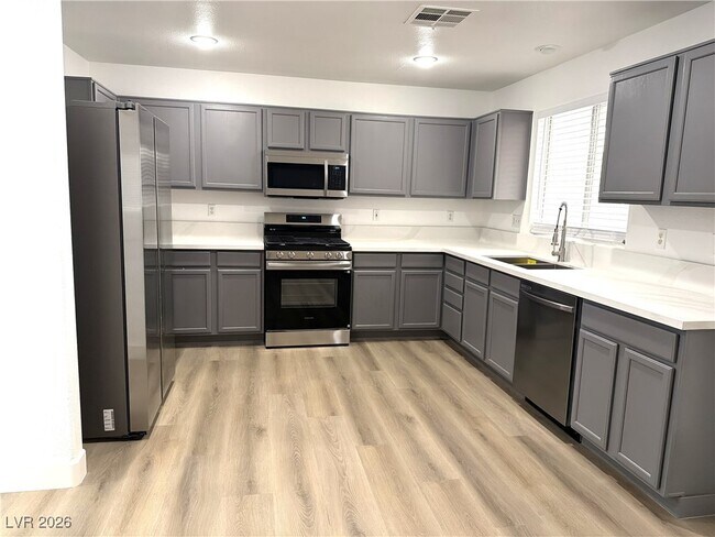 Foto del edificio - 7383 W Diablo Dr