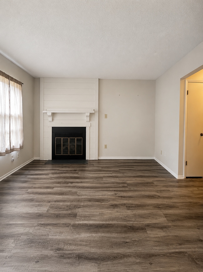 Building Photo - 109 Palace Cir