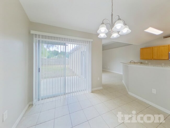 Building Photo - 810 Ognon Ct