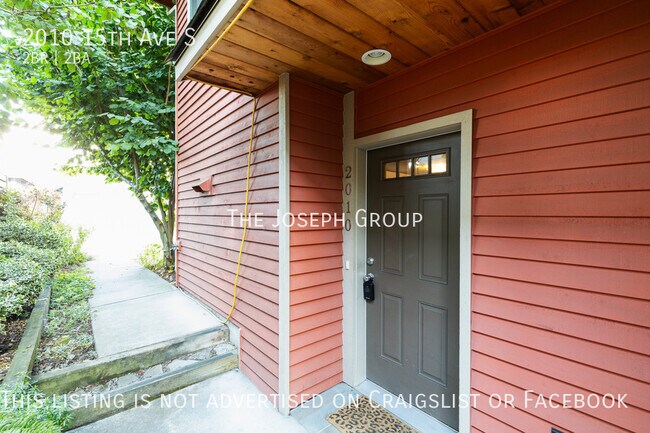Building Photo - Modern 2 bed/1.5 bath in North Beacon Hill