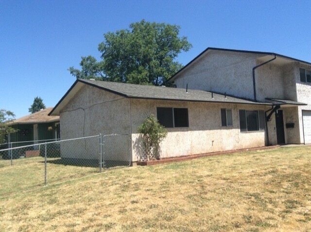 Building Photo - 670w13