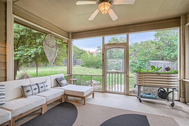 Foto del edificio - 21825 Briarcliff Dr