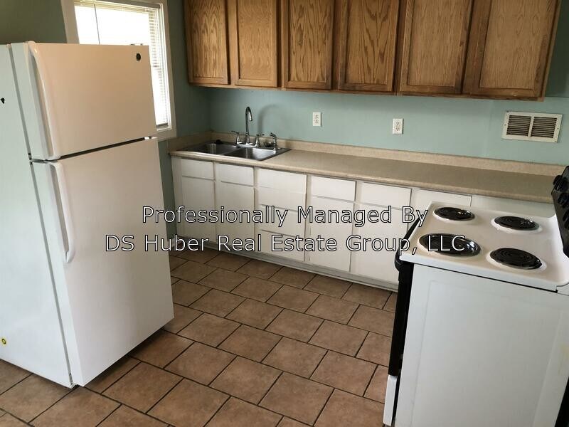 Primary Photo - 1218 Victoria Dr