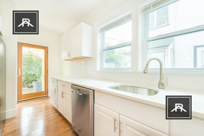 Foto del edificio - 4 bedroom in Cambridge MA 02114