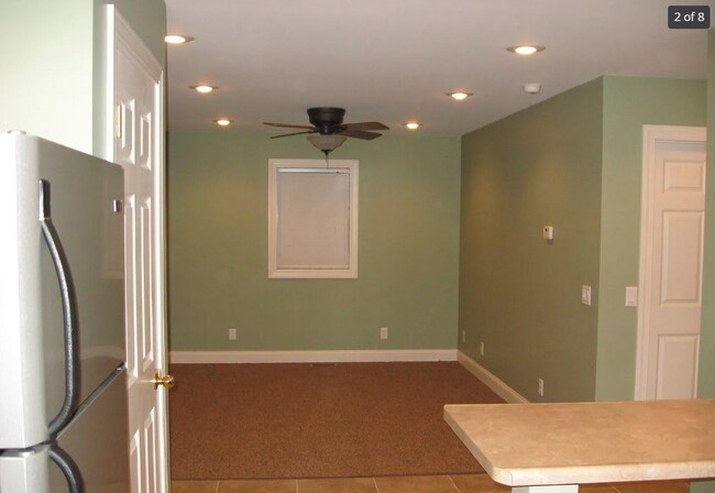 Foto del edificio - 606 N McArthur St