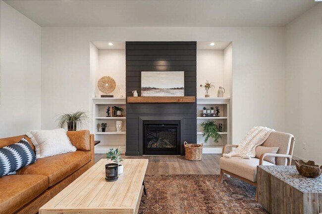 Foto del edificio - Stunning New Construction Five Bedroom Three Bath in South Richland!