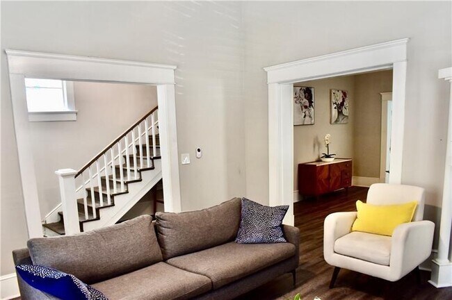 Foto del edificio - 531 Connally St SE