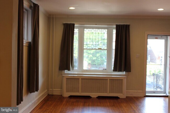 Building Photo - 4537 Manayunk Ave