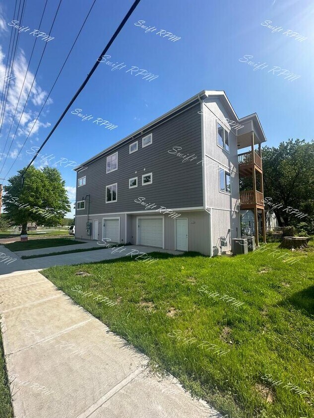 Primary Photo - 119 Kickapoo St