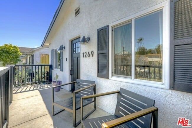 Foto del edificio - 1269 1/2 S Muirfield Rd