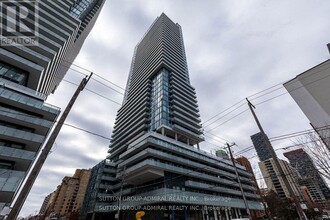 Building Photo - 161 Roehampton Ave