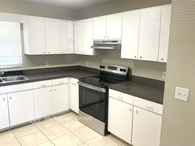 Foto del edificio - 1208 Harvest Home Ct