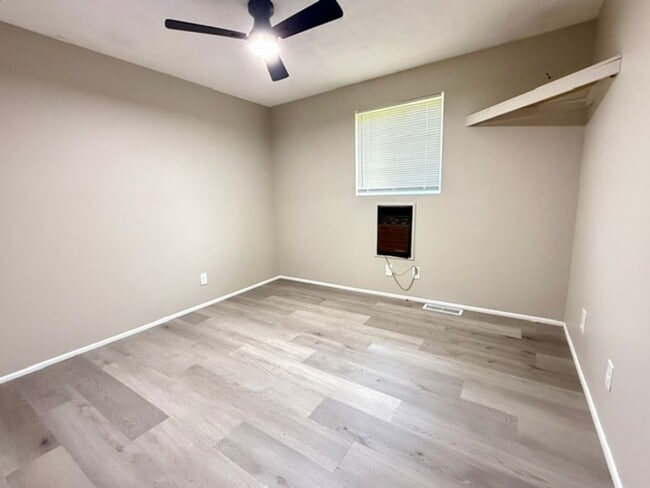 Foto del edificio - 1007 Delwood Rd