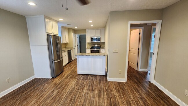 Foto del edificio - Beautiful Remodeled Home!