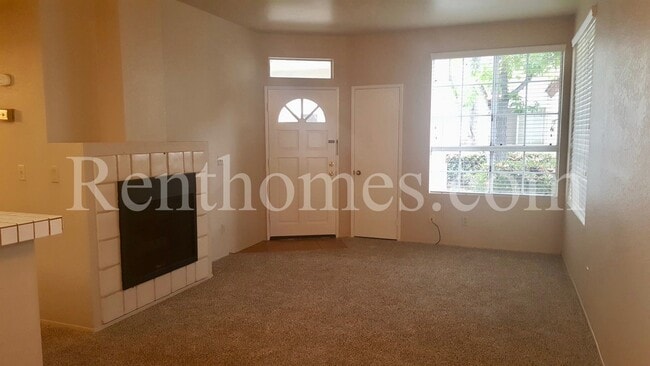 Building Photo - Mira Mesa, 11530 Caminito La Bar #121- Lig...