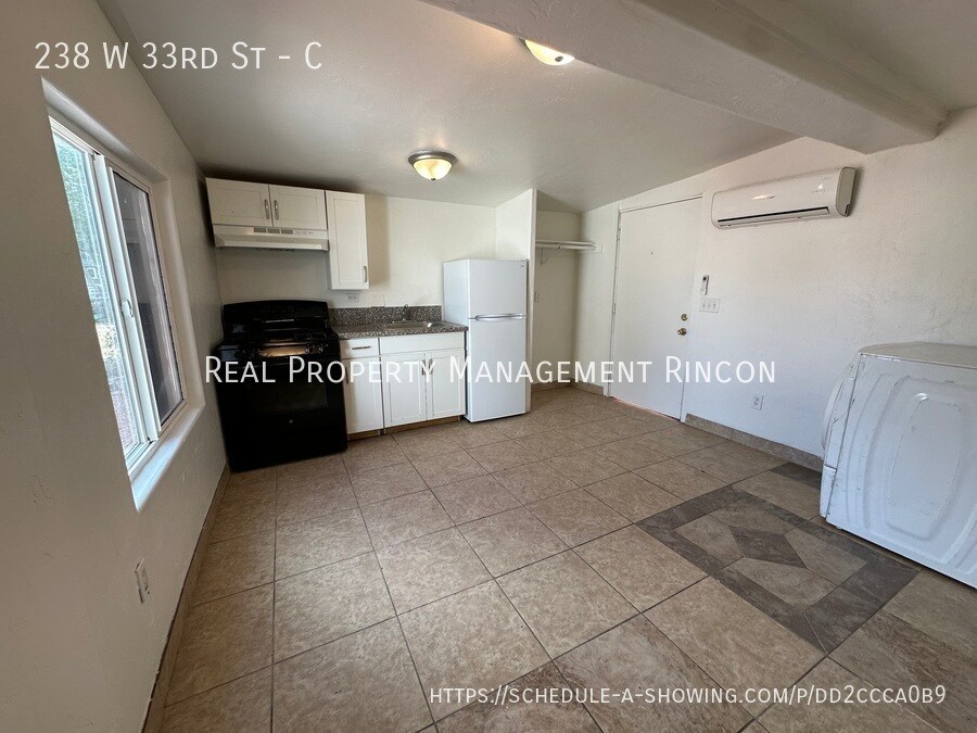Building Photo - 238 W 33rd St