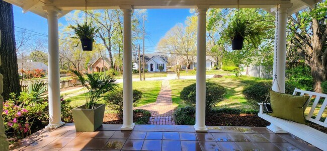 Foto del edificio - 3135 Montezuma Rd