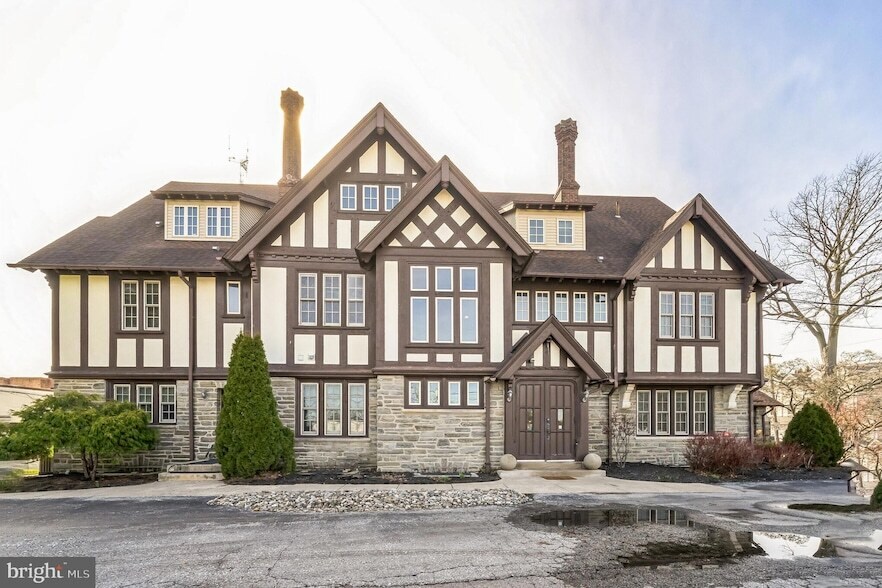 Foto principal - 7220 Ridge Ave