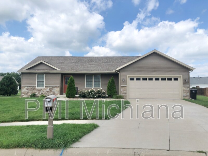 Primary Photo - 51689 Melwood Ct