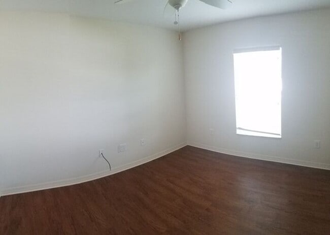 Building Photo - DIAMOND RIDGE VILLAS-6751 SE 105 PL