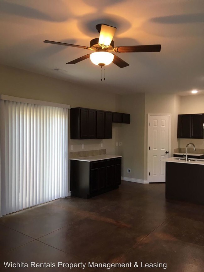 Foto del edificio - 3 br, 2 bath House - 5562 S. Victoria