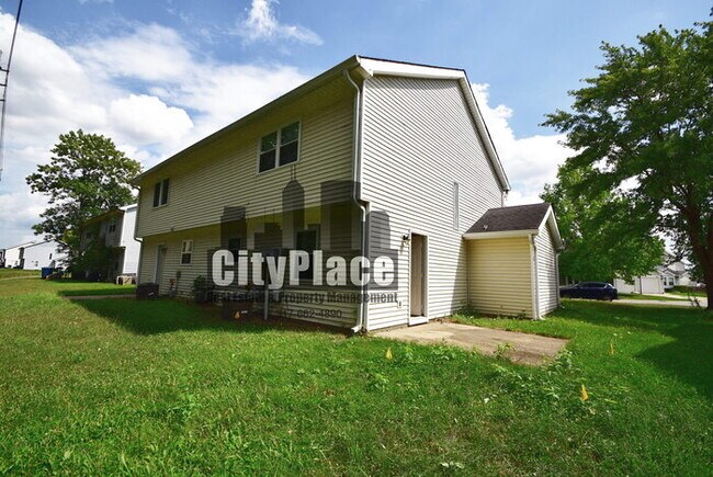 Foto del edificio - 6616 Fairway Ave, Indpls, IN 46250