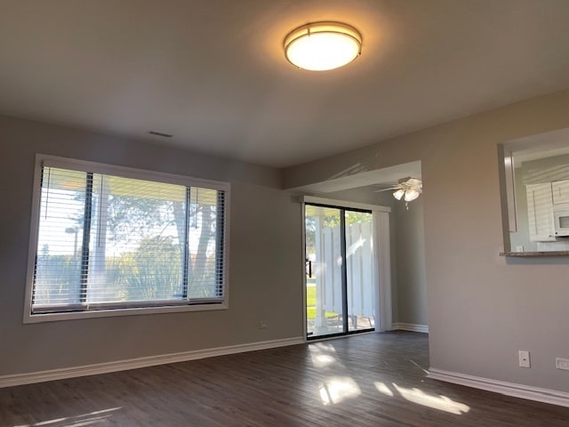 Building Photo - 933 Monroe Ct